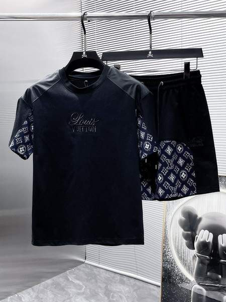 Picture of LV Shirt Pant Suits _SKULVM-5XL13gn2323562